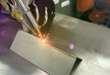 レーザー溶接イメージ写真